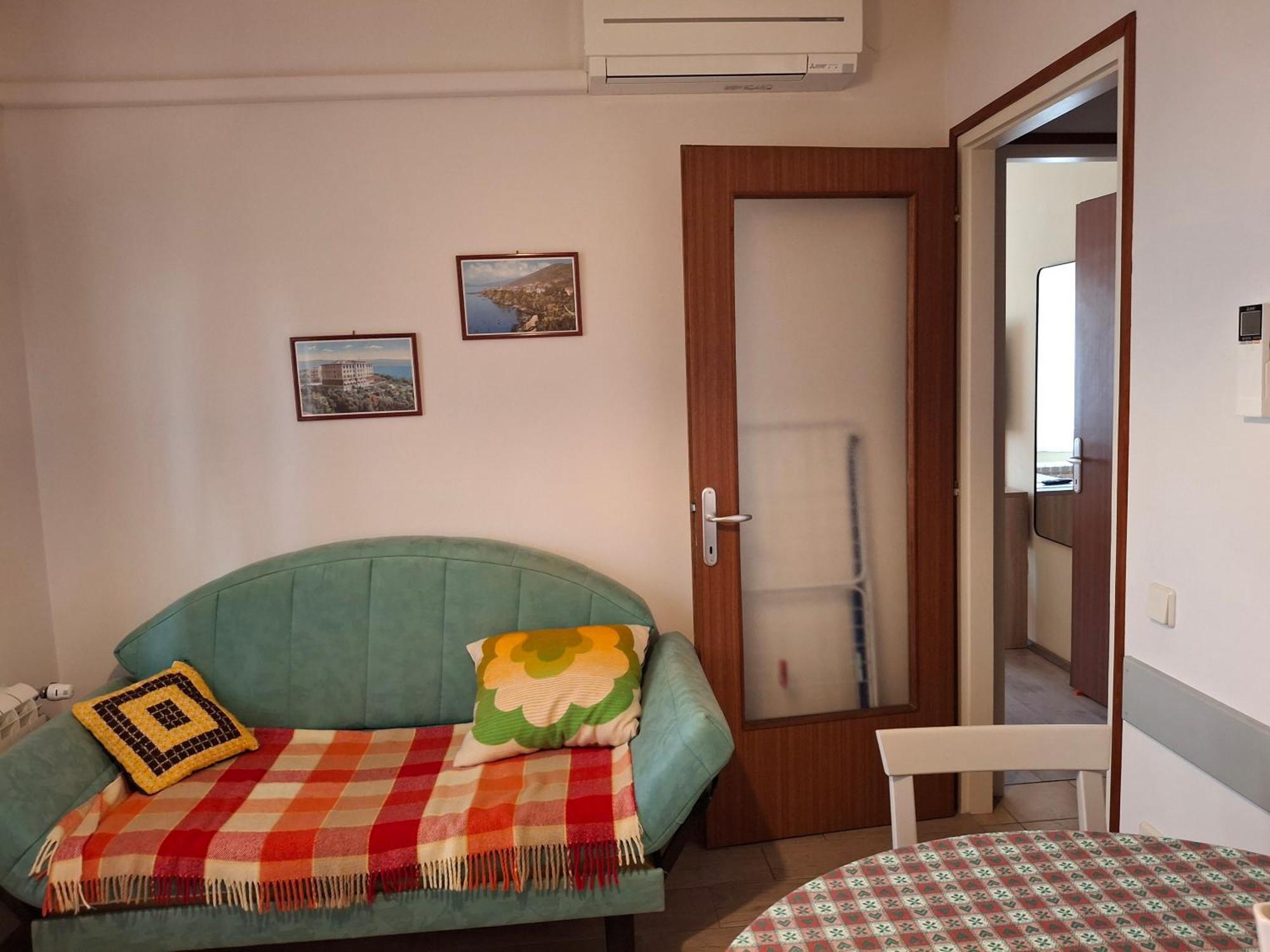Apartments Orange Ловран Стая снимка