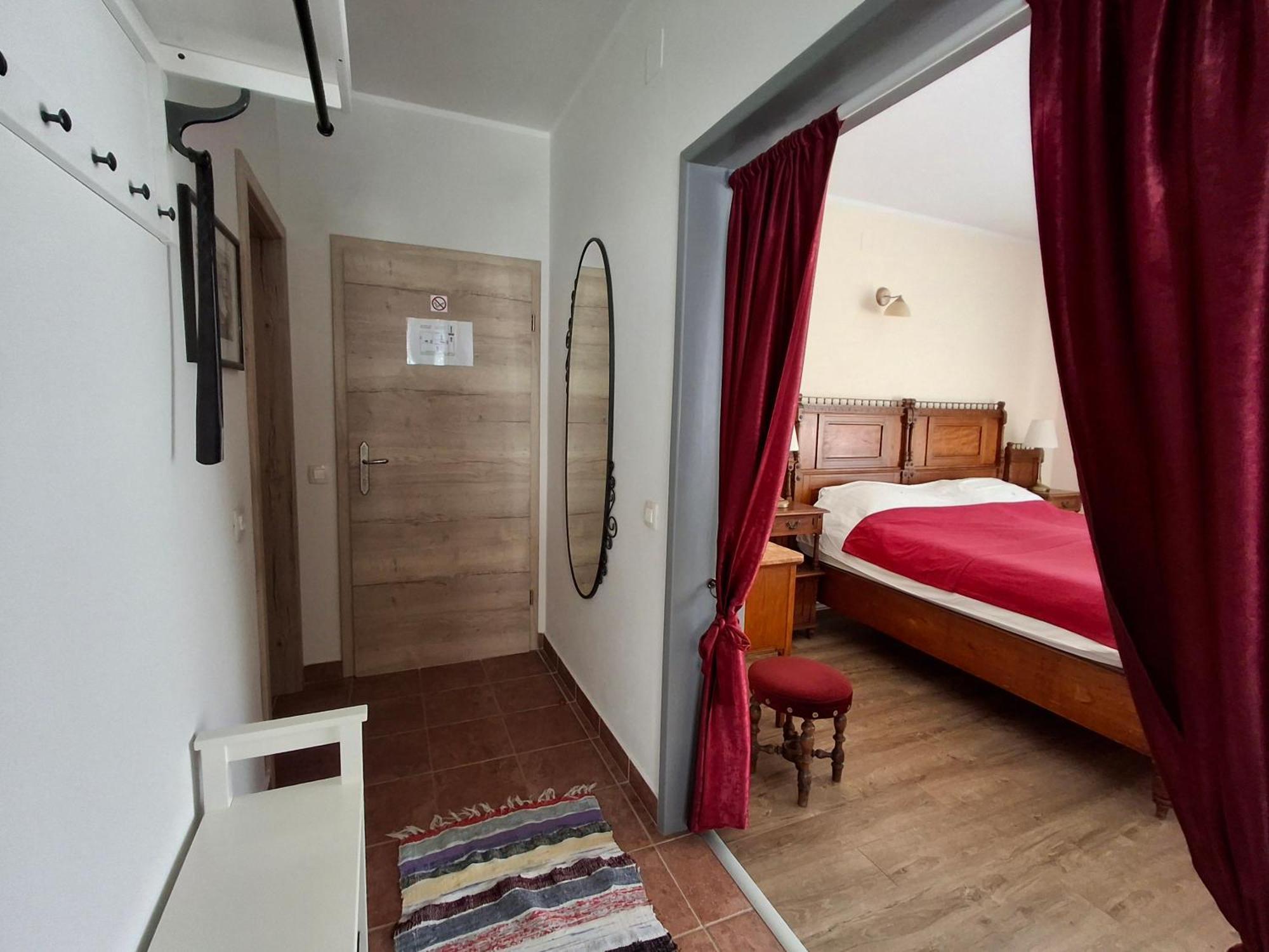 Apartments Orange Ловран Стая снимка